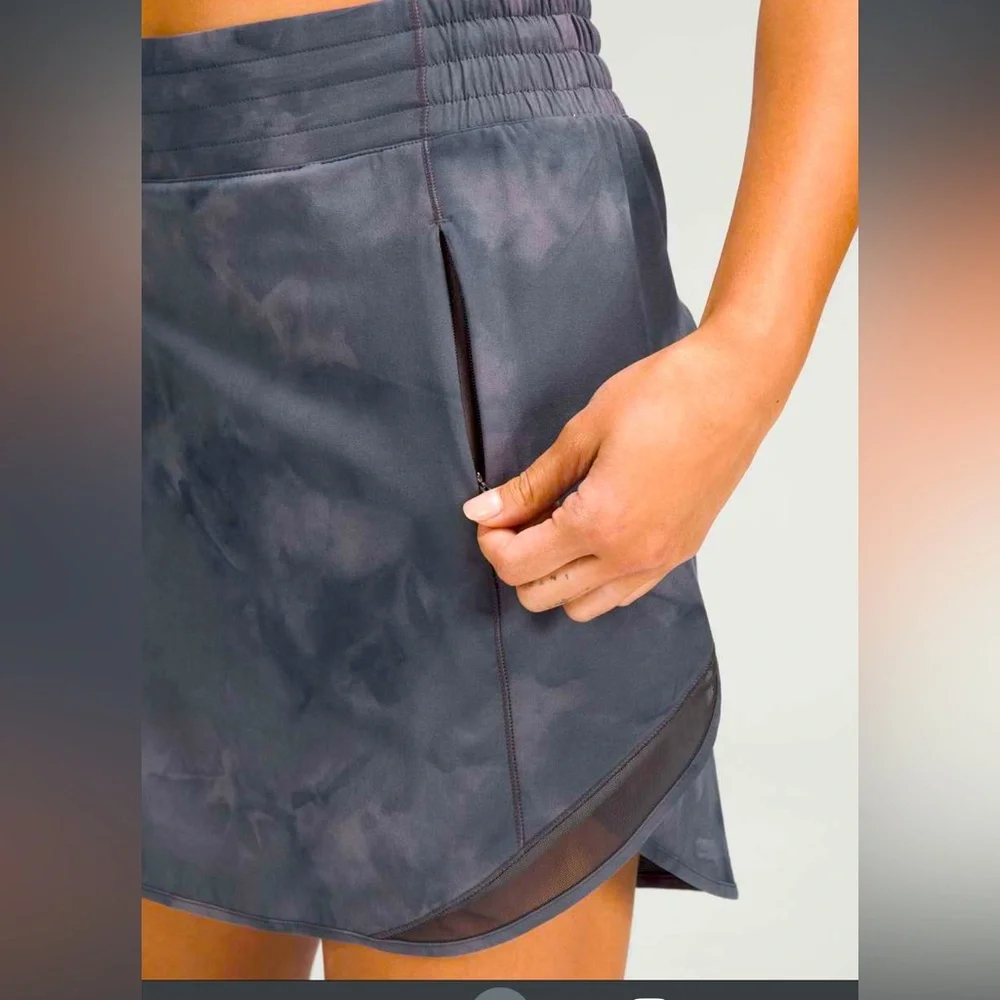 NWT RARE Lululemon Hotty Hot High-Rise Skirt *Long |Diamond Dye Pitch Grey, 4
